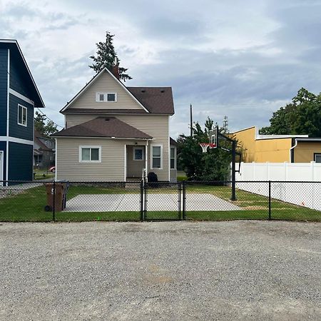 A Very Unique Quirky And Comfortable Home Spokane Exterior foto